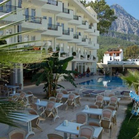 Endam Garden Hotel Белдиби Екстериор снимка