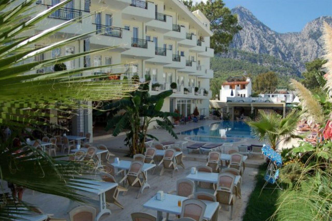 Endam Garden Hotel Белдиби Екстериор снимка